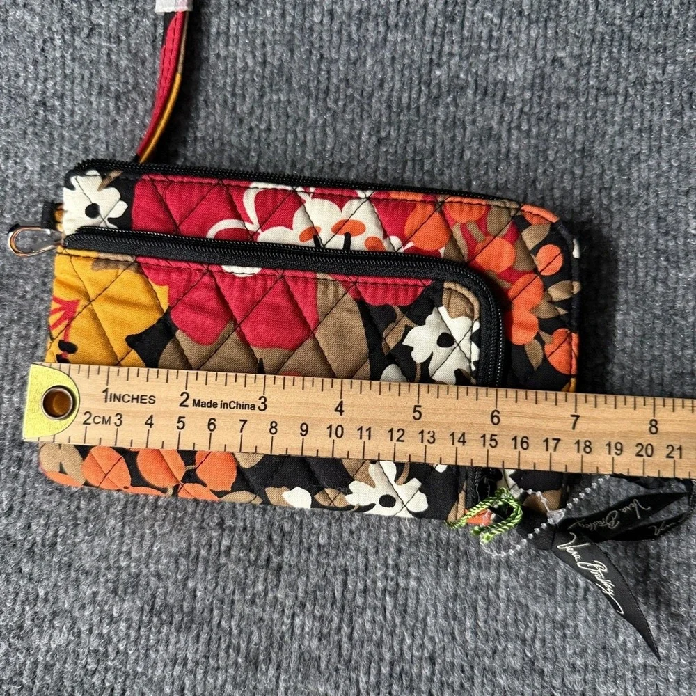 Vera Bradley Wristlet Wallet Red Bittersweet Floral Quilted‎ Card Holder Hippie - Picture 9 of 9